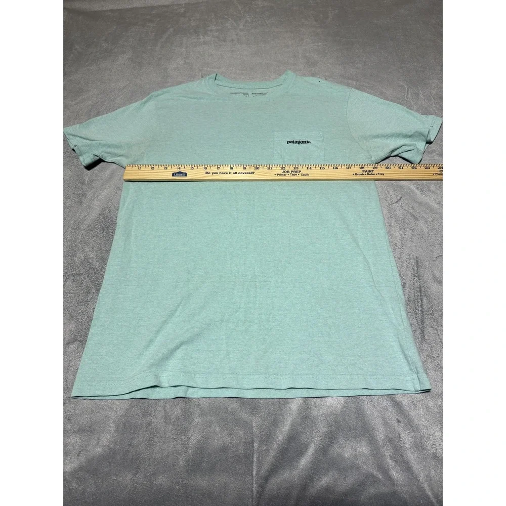 Patagonia Men Size M Reg Fit Green P-6 Logo Pocket Responsibili-Tee 39178